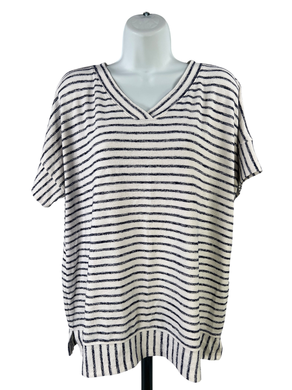 Weekends By Chico's White/Blue Stripe V-Neck Short Sleeve Shirt - 3