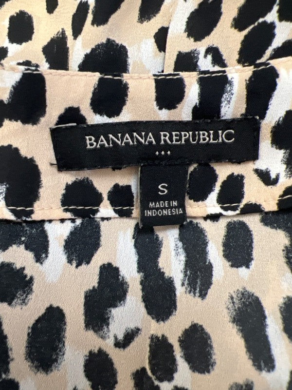 Banana Republic Women's Black/Tan Cheetah Print V Neck Long Sleeve Blouse - S image 3