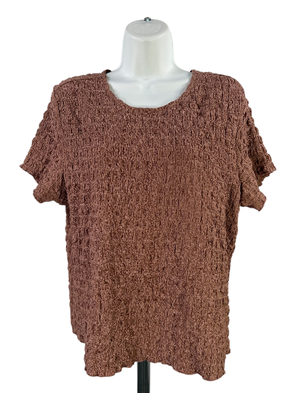 Torrid Women's Brown Textured Short Sleeve Shirt - Plus 0