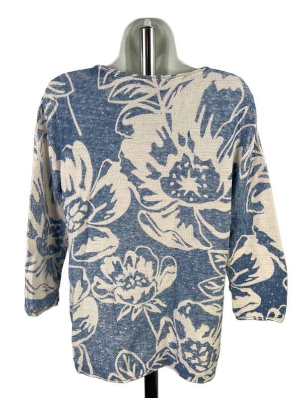 Chico's Women's Blue/White Floral 3/4 Sleeve Cotton Shirt - 0/US S image 2