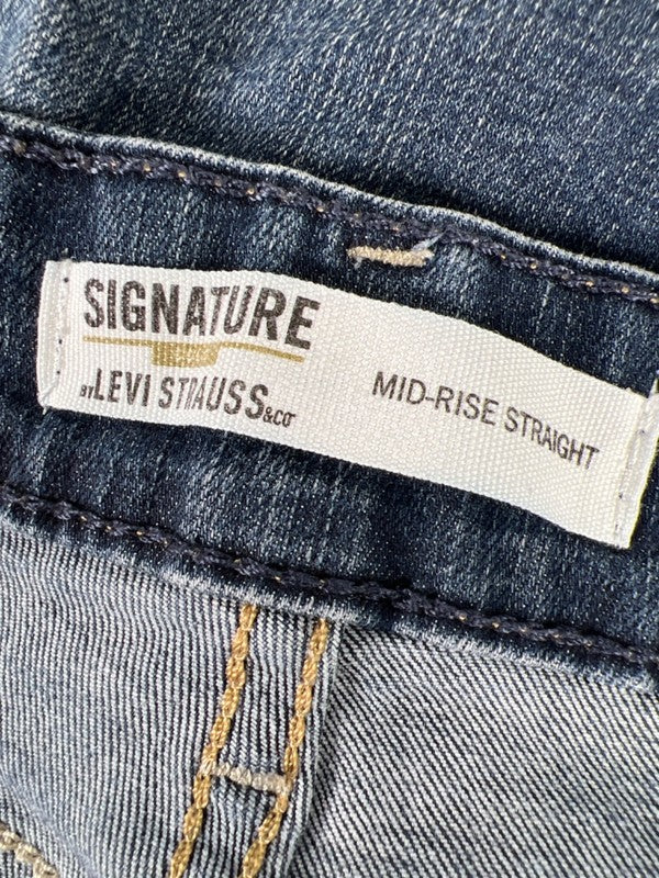 Levi's Women's Dark Wash Signature Gold Label Mid Rise Straight Jeans - 16 image 3