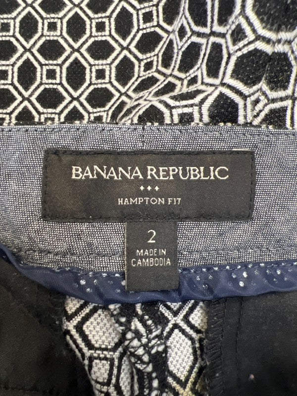 Banana Republic Women's Black/White Geometric Hampton Fit Shorts - 2 image 3