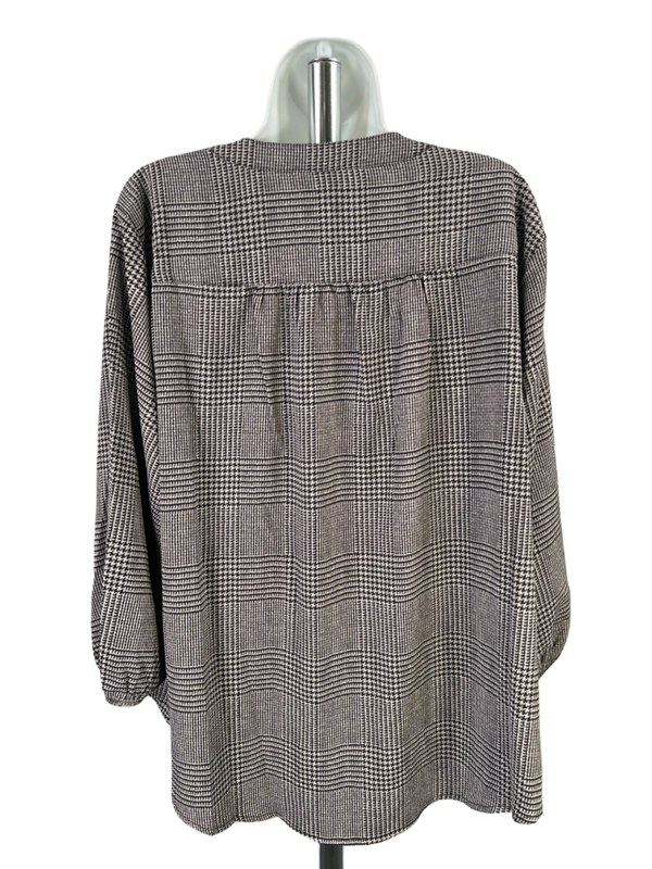 Torrid Women's Black/Gray Plaid Harper Crepe De Chine 3/4 Sleeve Blouse - 2 Plus image 2