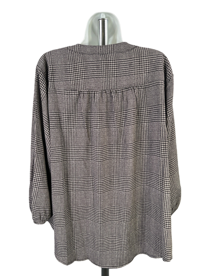 Torrid Women's Black/Gray Plaid Harper Crepe De Chine 3/4 Sleeve Blouse - 2 Plus image 2