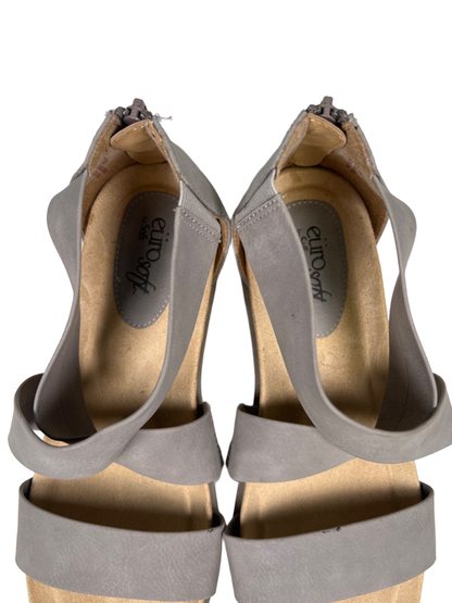 Euro Soft by Sofft Women's Gray Ankle Strap Open Toe Low Wedge Sandals - 8.5 image 3