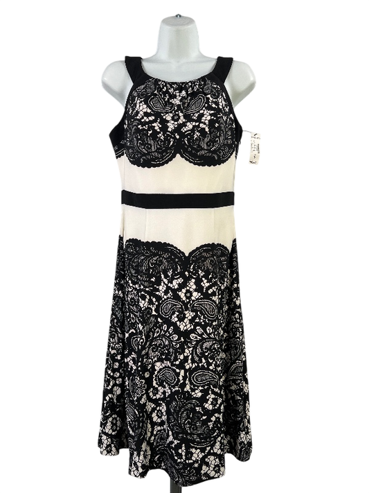 Roz and Ali Women's White/Black Sleeveless Shift Dress - 6