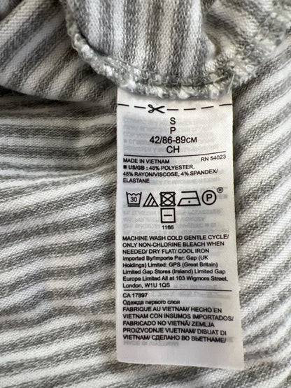 Banana Republic Women's Gray/White Striped Long Sleeve Curved Hem Shirt - S image 4