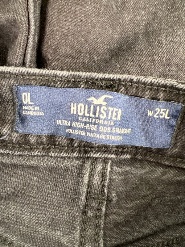 Hollister Women's Black Ultra High Rise 90s Straight Distressed Jeans - 0 Long image 3