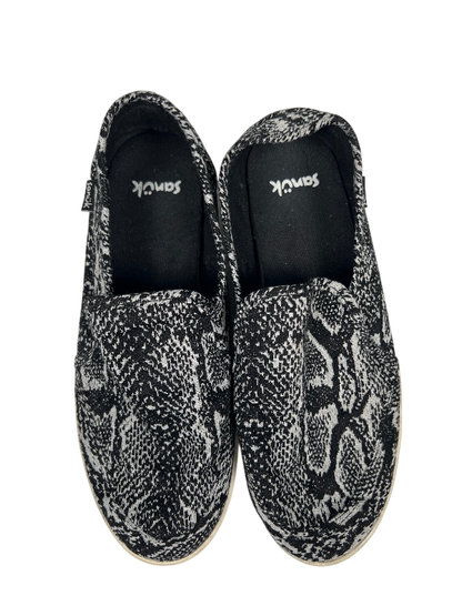 Sanuk Women's Black Snake Print Pair O Dice Slip On Loafers - 6 image 3