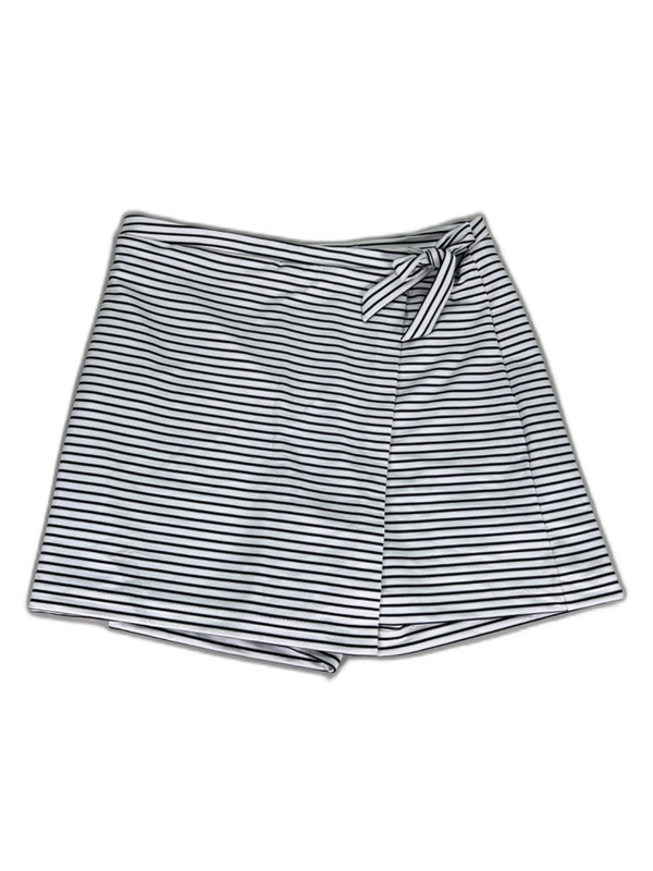 White House Black Market Women's White/Black Striped Faux Front Wrap Skort - 8