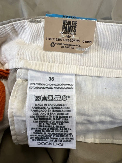 Dockers Men's Beige Flat Front Khaki Shorts - 36 image 4