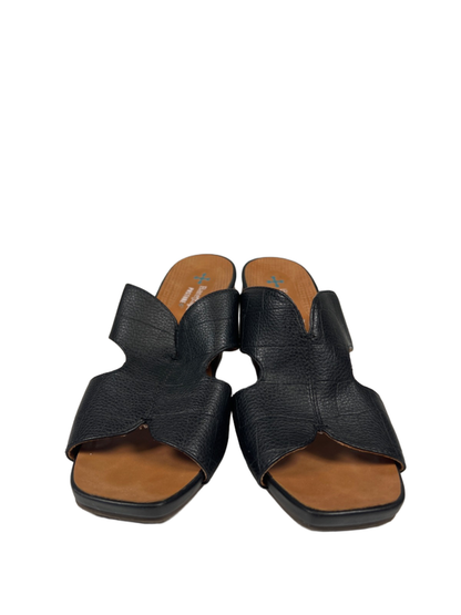 Baretraps Women's Black/Brown Yinifer Posture Plus Wedge Sandals - 8.5 image 2
