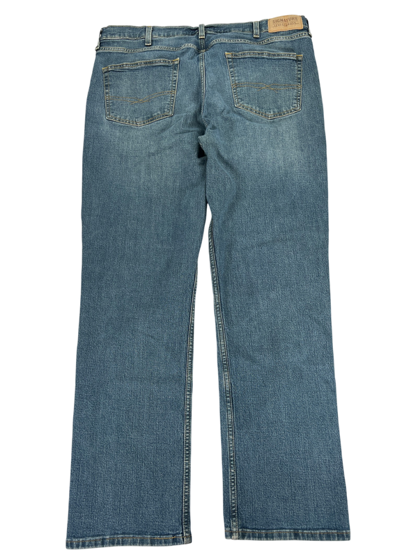 Levi Signature Men's Light Wash Straight Denim Jeans - 40x32 image 2