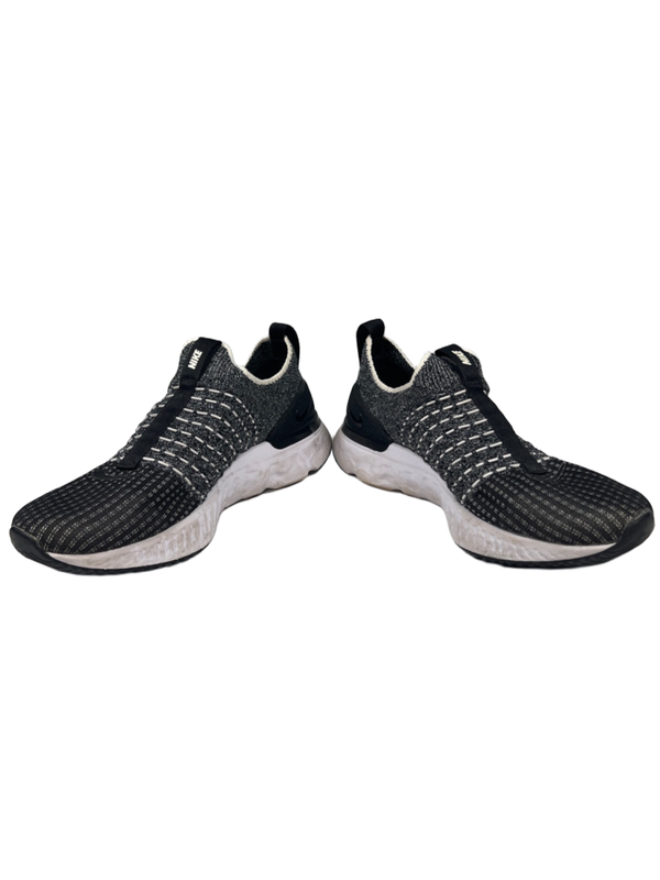 Nike Women's Black/White Oreo React Phantom Run Flyknit 2 Laceless Sneakers - 8 image 6
