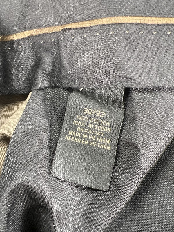 NEW Axist Men’s Brown Sandstone No Iron Performance Khaki Pants - 30X32 image 3