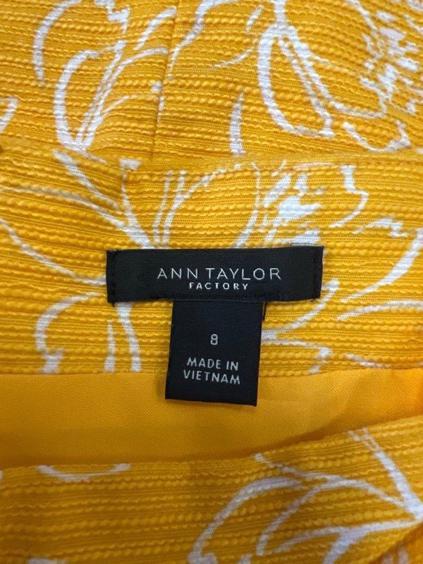 Ann Taylor Women's Yellow/Gold Floral Straight Skirt - 8 image 3