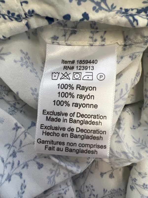 Jachs Girlfriend Women's Blue/White Floral Sleeveless Button Up Blouse - S image 4