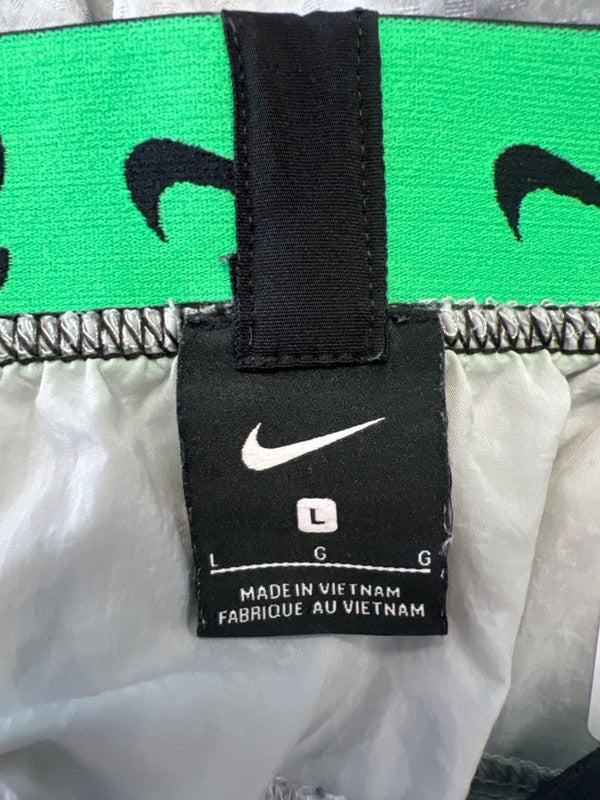 Nike Sportswear Men's Gray/Green Clash Woven Cropped Training Pants - L image 3