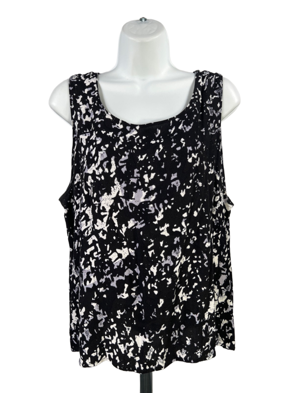 White House Black Market Women's Black/White Patterned Sleeveless Blouse - XL