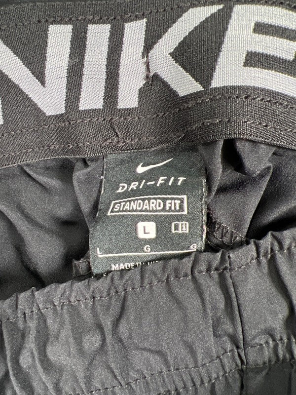 Nike Men's Black Pull On Athletic Shorts - L image 3