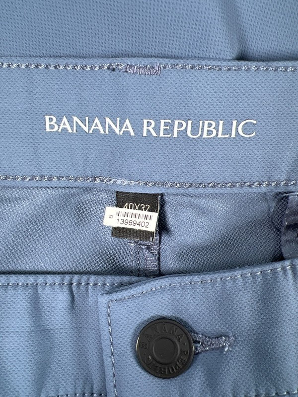 Banana Republic Men’s Blue Flat Front Lightweight Pants - 40x32 image 3