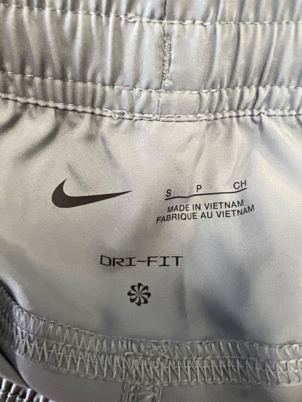 Nike Men's Gray Dri-Fit Form 7in Unlined Athletic Shorts - S image 3