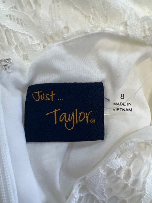 Just Taylor Women's White Lace Sleeveless V-Neck Handkerchief Hem Dress - 8 image 3