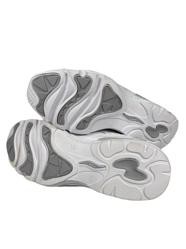 Saucony Women's White Soft Grid Running Sneakers - 10 Wide image 8