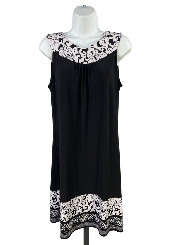 White House Black Market Women's Black/White Sleeveless Mini Dress - M