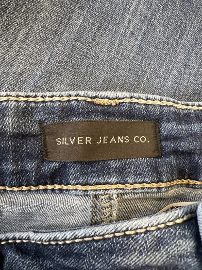 Silver Women's Medium Wash Elyse Capri Jeans - 16W image 3