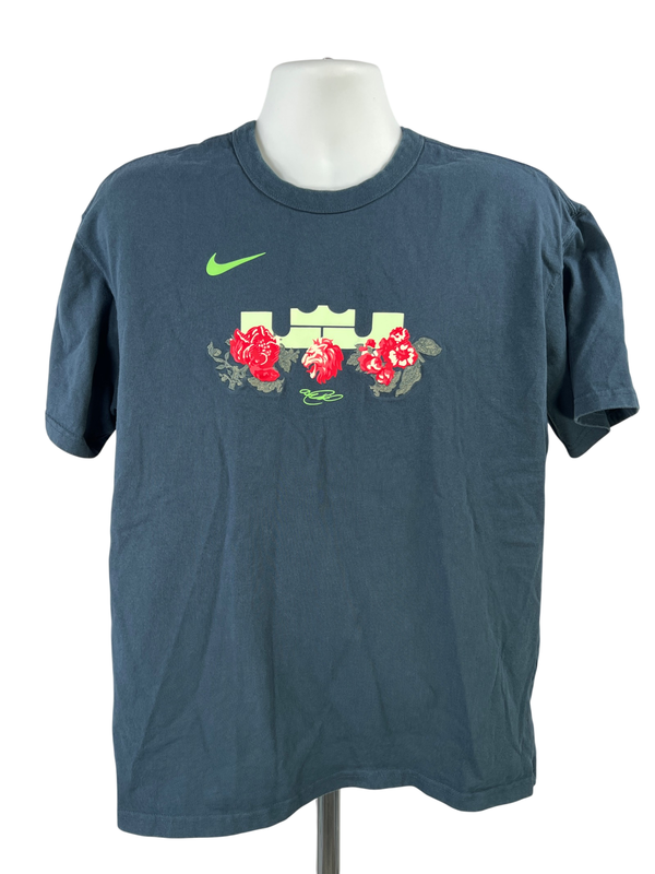 Nike LeBron Men's Blue Rose Print Loose Fit Short Sleeve T-Shirt - L