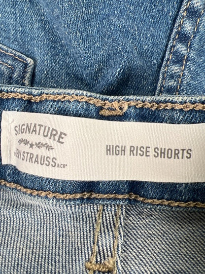 Levi's Signature Women's Medium Wash High Rise Denim Jean Shorts - 6 image 3