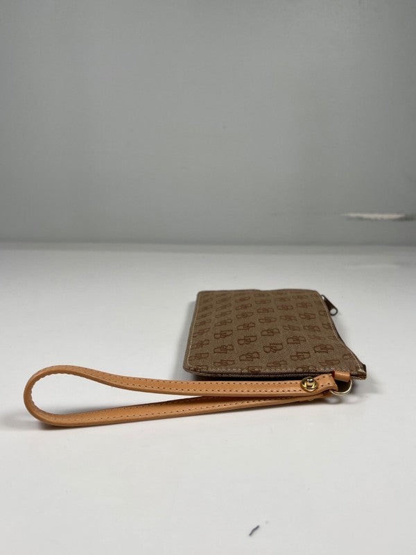 Dooney and Bourke Women's Tan/Beige Monogram Canvas Wristlet Wallet image 3