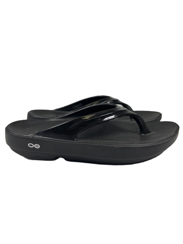 Oofos Women's Black OOlala Lightweight Flip Flop Sandals - 9
