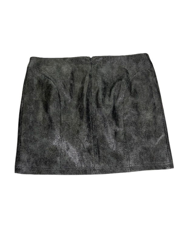 Madden NYC Women's Gray Faux Leather Straight Mini Skirt - S image 2
