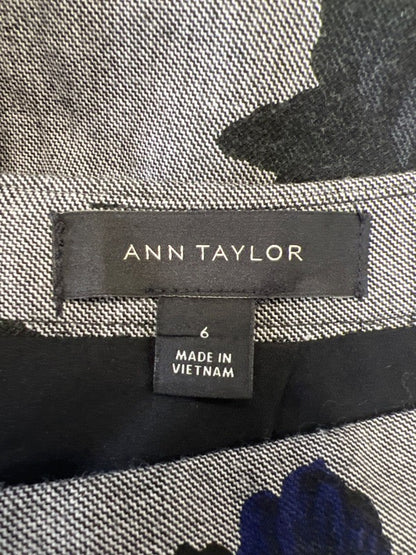 Ann Taylor Women's Black/Blue Floral Midi Pencil Skirt - 6 image 3