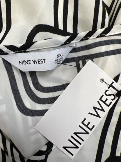 Nine West Women's Black/White Geometric V Neck Short Sleeve Blouse - XXL image 3