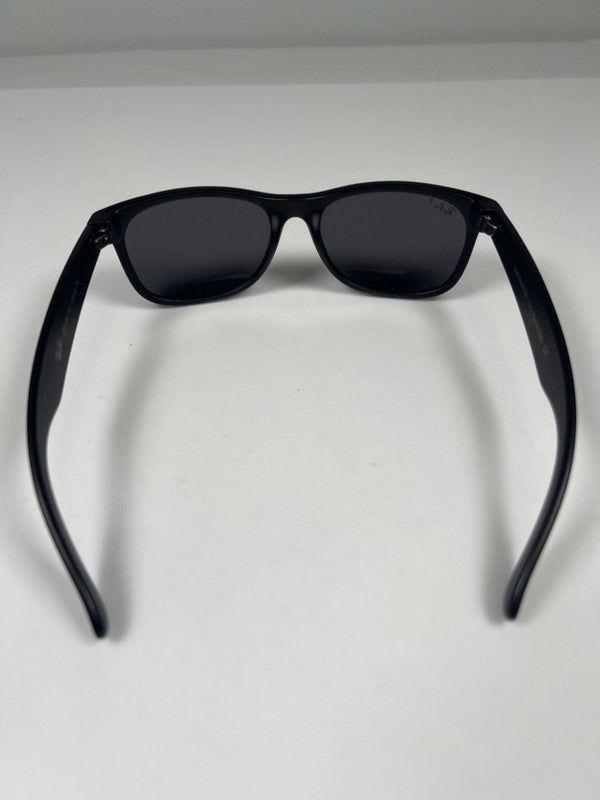 Ray-Ban Unisex Black Polarized Wayfarer Sunglasses W/ Hard Case image 9
