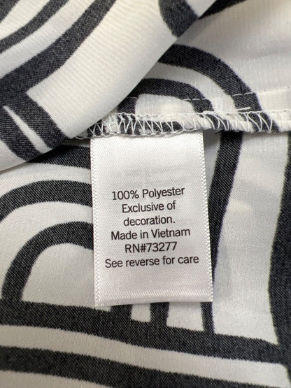 Nine West Women's Black/White Geometric V Neck Short Sleeve Blouse - XXL image 4