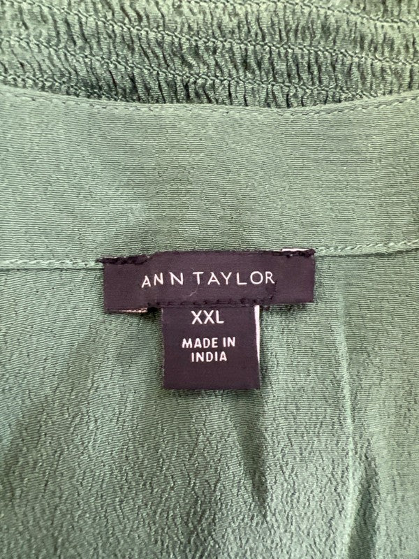 Ann Taylor Women's Green Short Sleeve V-Neck Smocked Waist Blouse - XXL image 3