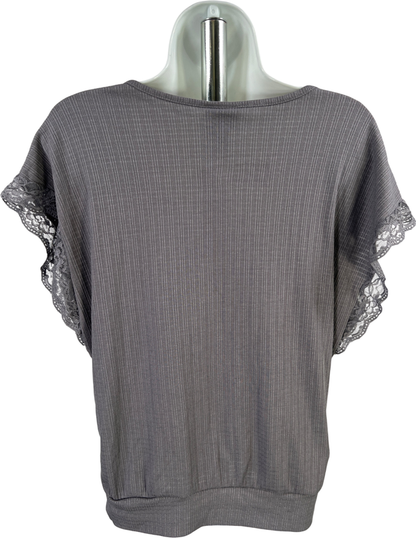Day Trip Buckle Women’s Gray Short Sleeve V-Neck Shirt - XS image 2