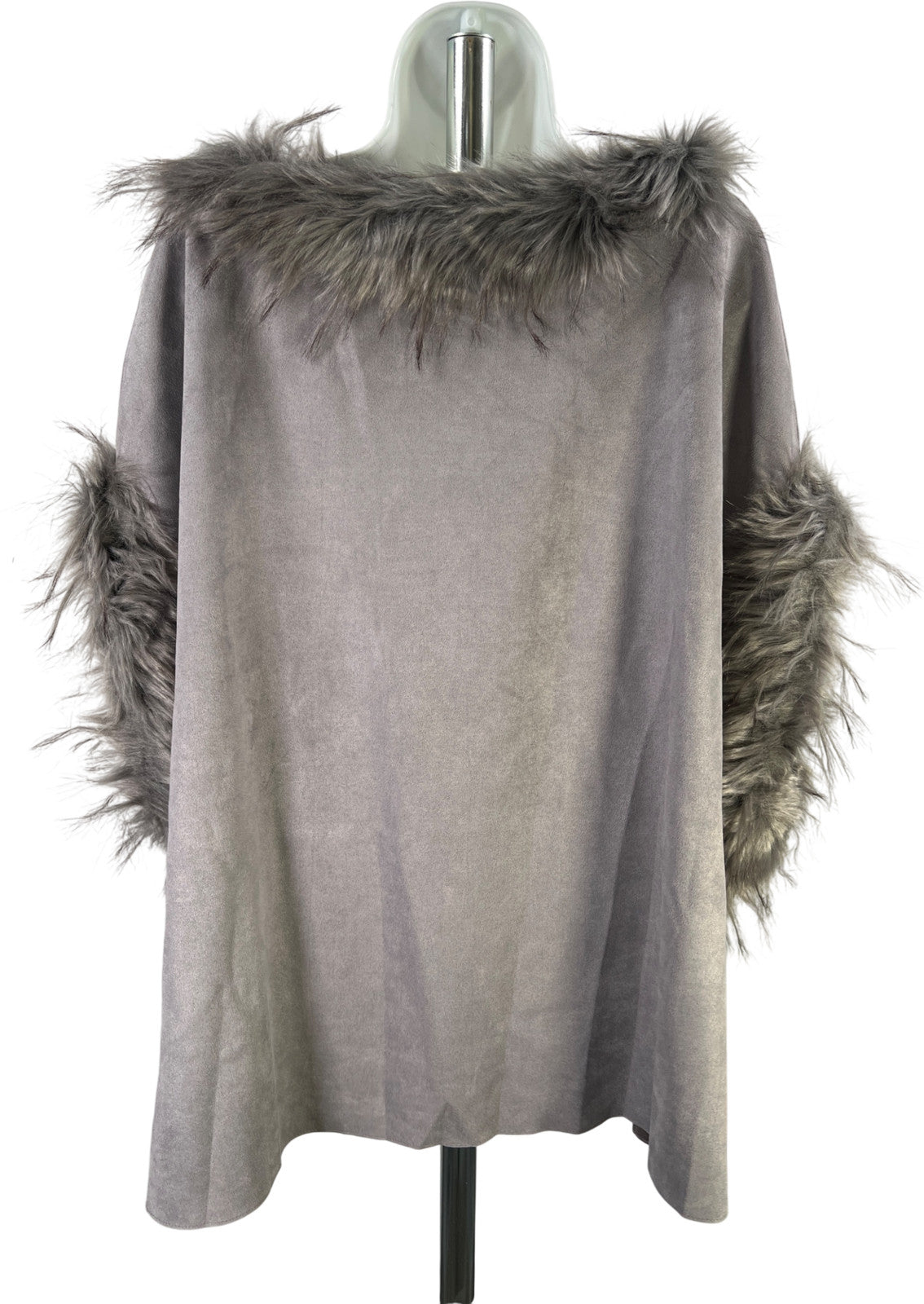 Love Token Women’s Gray Faux Fur Trim Poncho Sweater - M/L