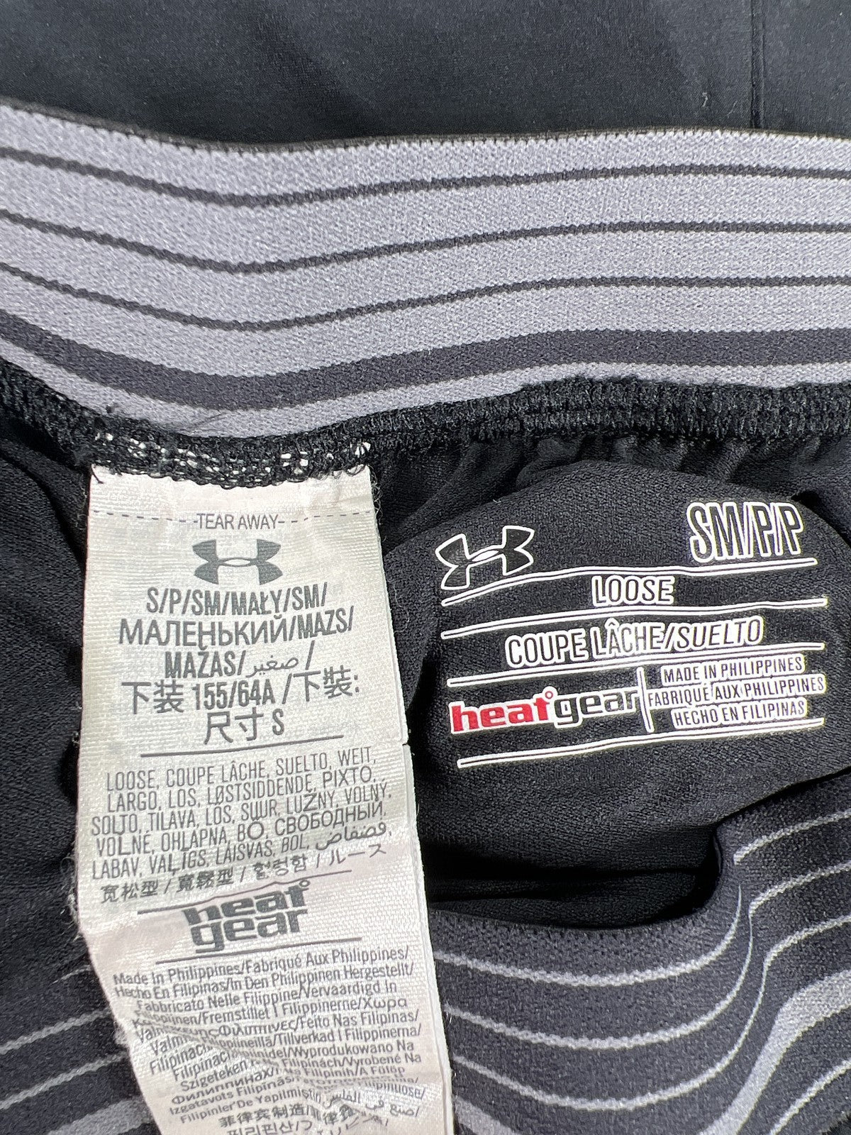 Under Armour Women’s Black Loose Fit HeatGear Lined Athletic Shorts - S