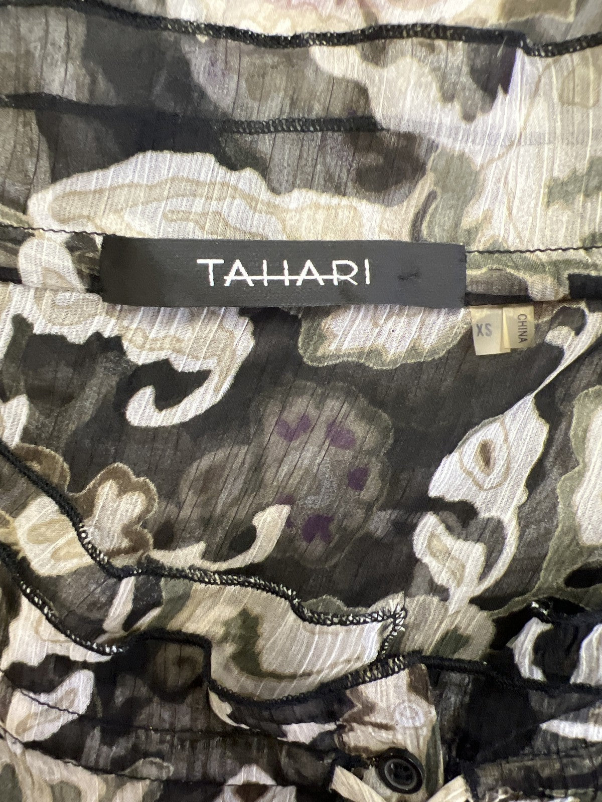 Tahari Women’s Black Multicolor Floral Sheer Short Sleeve Button Up Blouse - XS