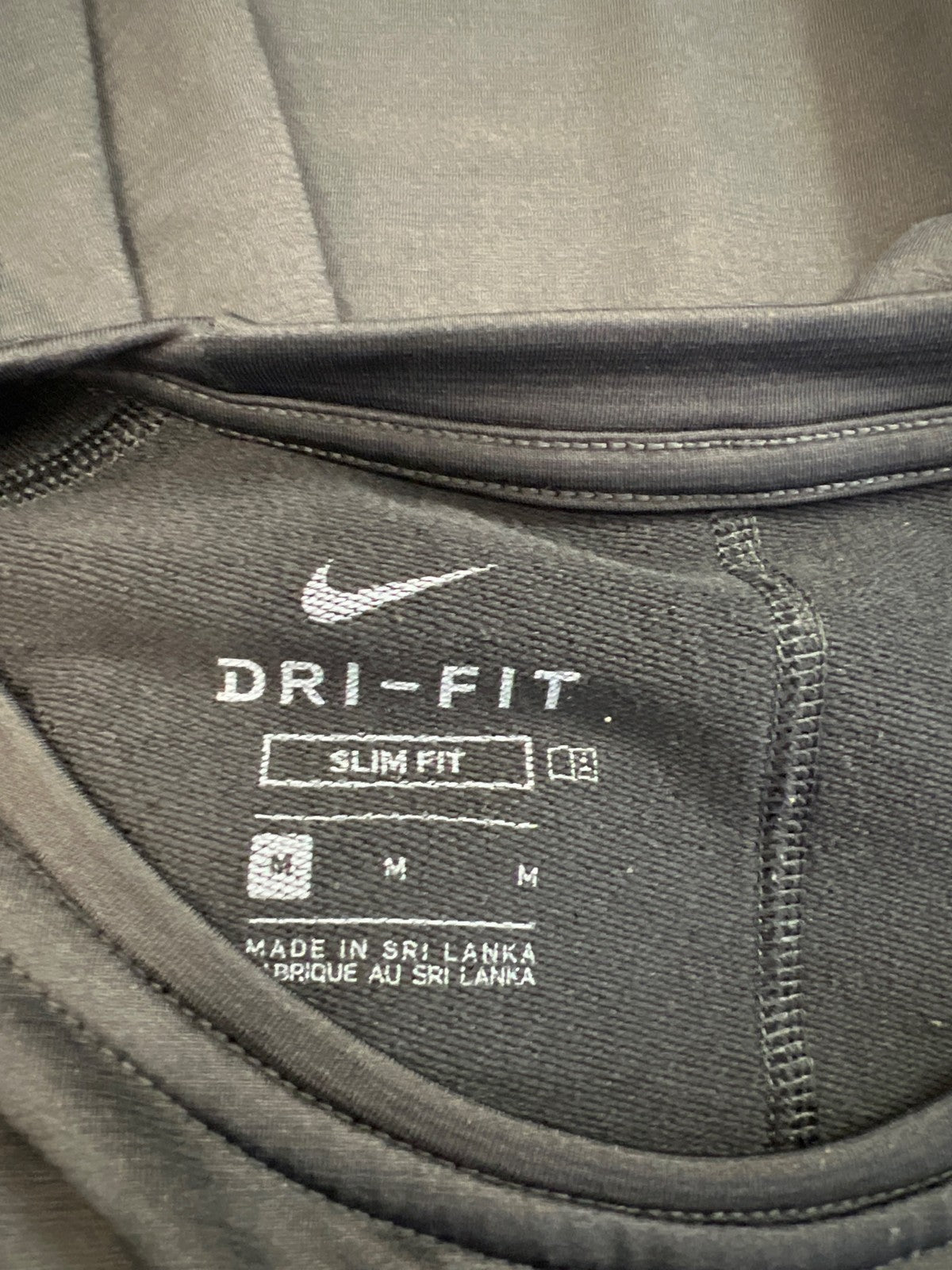 Nike Men’s Black Dri-Fit Long Sleeve Slim Fit Athletic Shirt - M