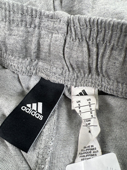 Adidas Men’s Gray Essentials Taped Jogger Sweatpants - S