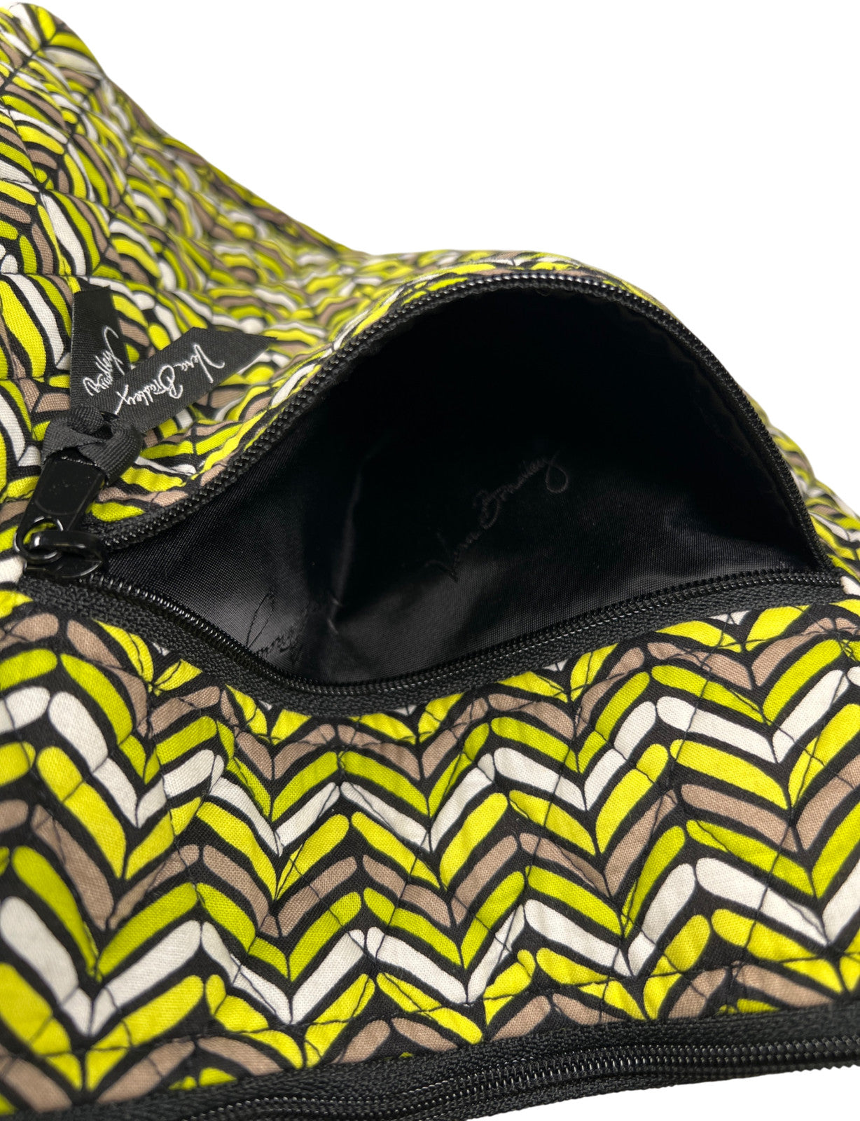 Vera. Bradley Women’s Yellow Citron Chevron Crossbody Hipster Purse