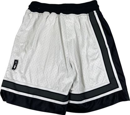 Nike Men’s White/Black Mesh Lined Circa 8” Athletic Basketball Shorts - M