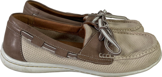 Clarks Artisan Women’s Ivory/Gray Leather Slip On Boat Shoes - 7
