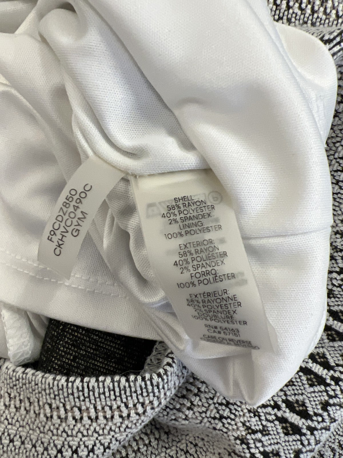 Calvin Klein Women’s White/Black Zipper Back Sleeveless Sheath Dress - 4